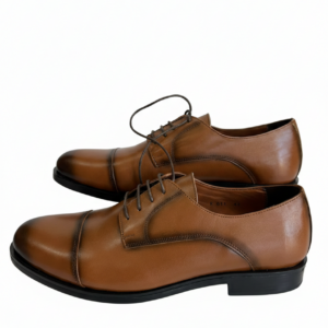 Souliers en cuir type Derby à lacets avec bout rapporté