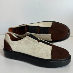 Sneaker sans lacets bi-matière crème & chocolat - brides élastique - semelle noire